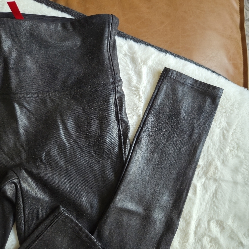 SPANXshape Faux Leather Leggings Size Small - Picture 3 of 7